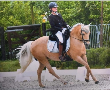 <b>Thistledwon Pretty Posh  Coll priv&eacute;</b>     